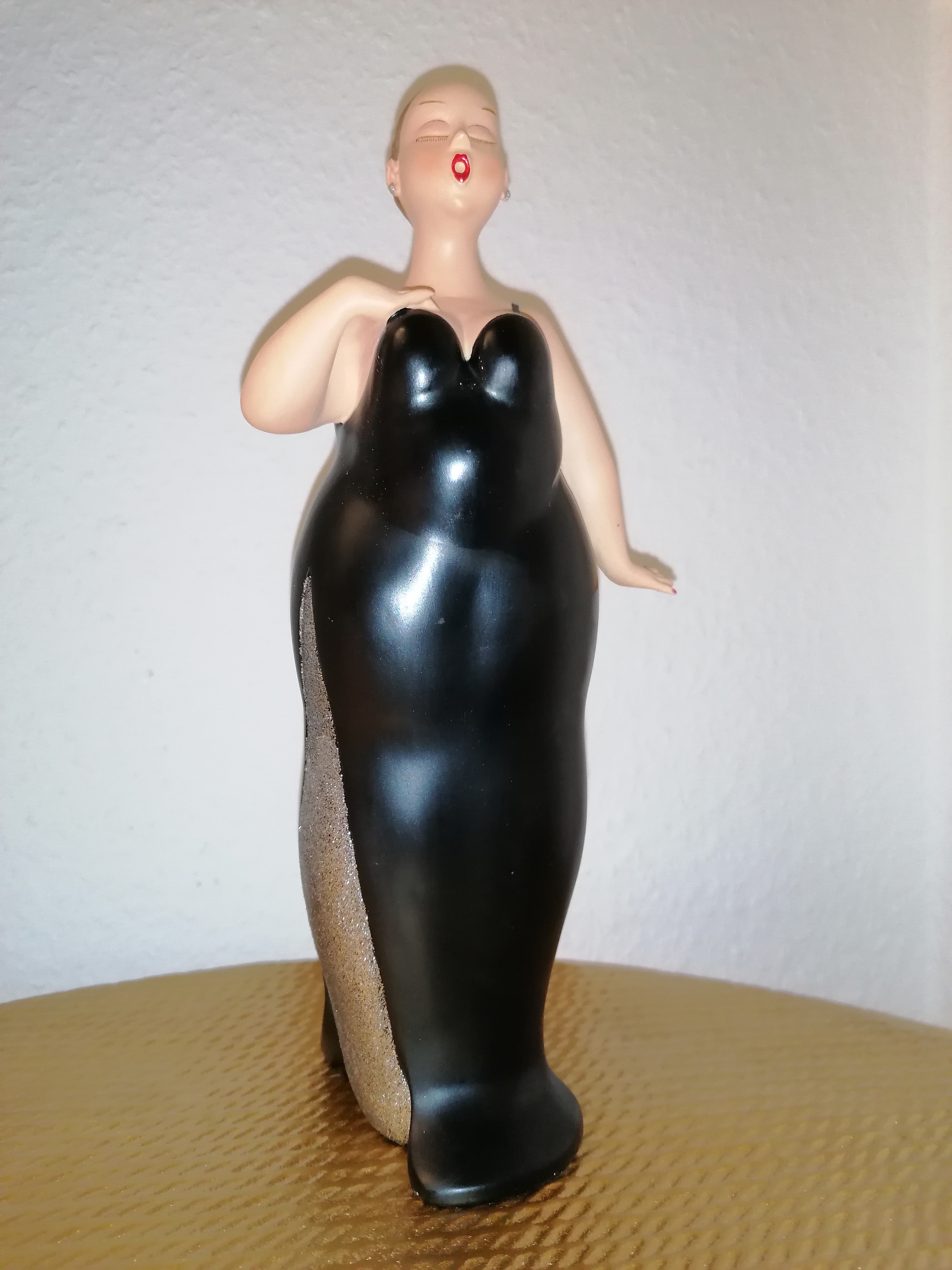 Starke Frau "Opernsängerin" 