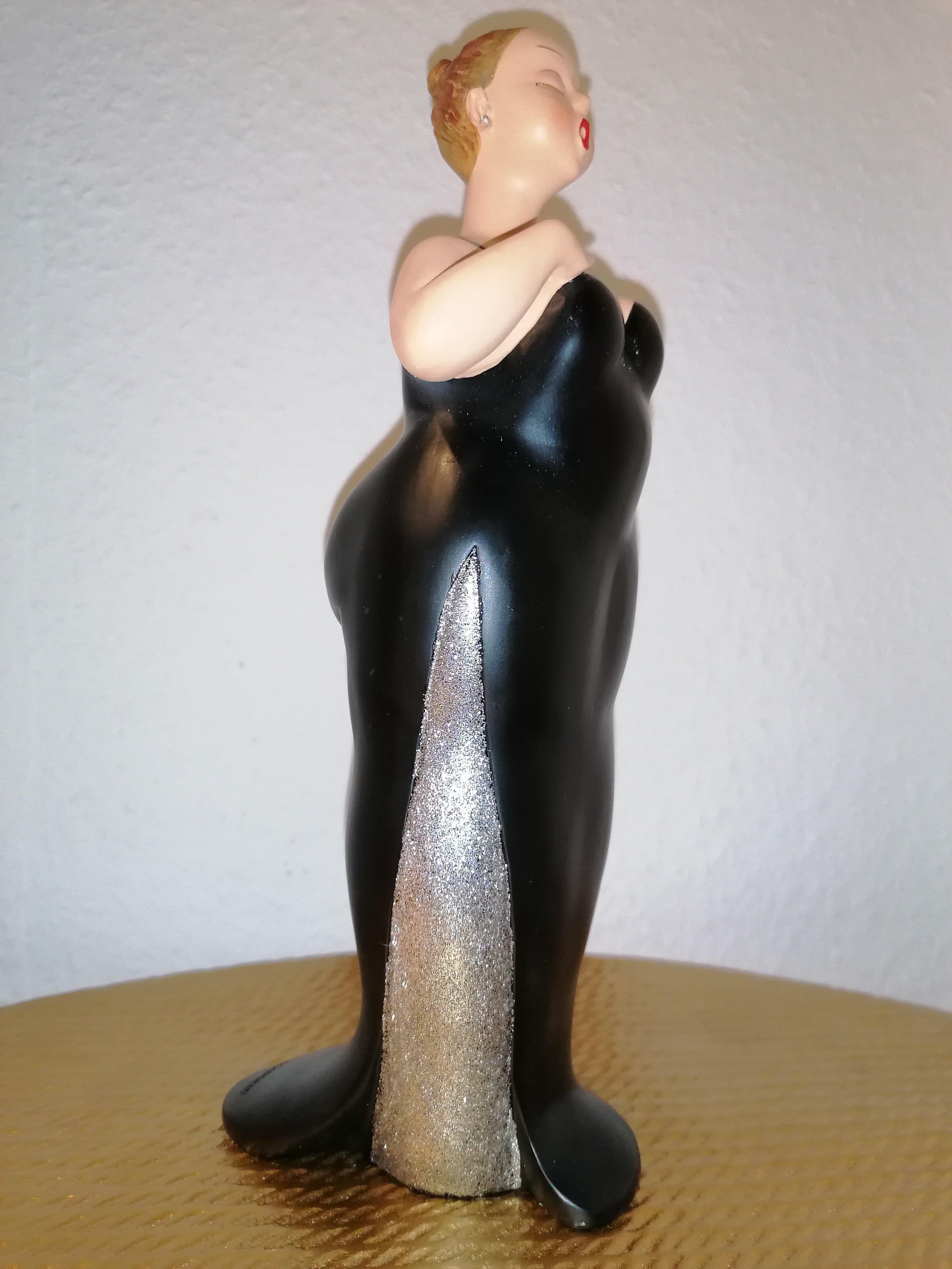 Starke Frau "Opernsängerin" 